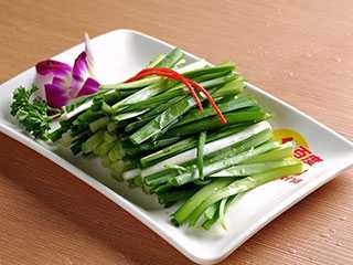 “春季菜王”韭菜的宜与忌_韭菜不适合与什么食物同食_吃韭菜的好处-