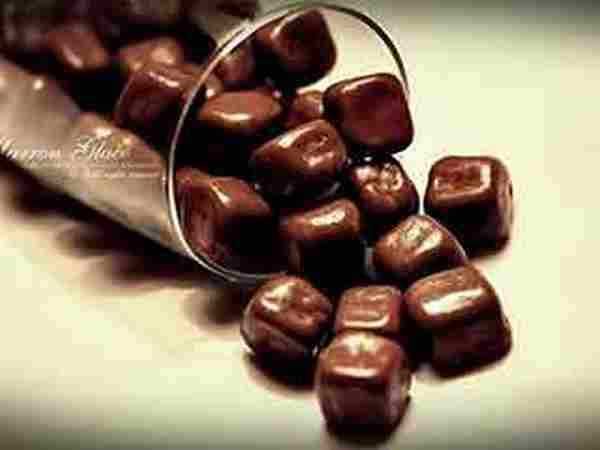 吃黑巧克力的好处 适量吃黑色巧克力好处多_吃黑巧克力有什么好处_巧克力有什么功效-